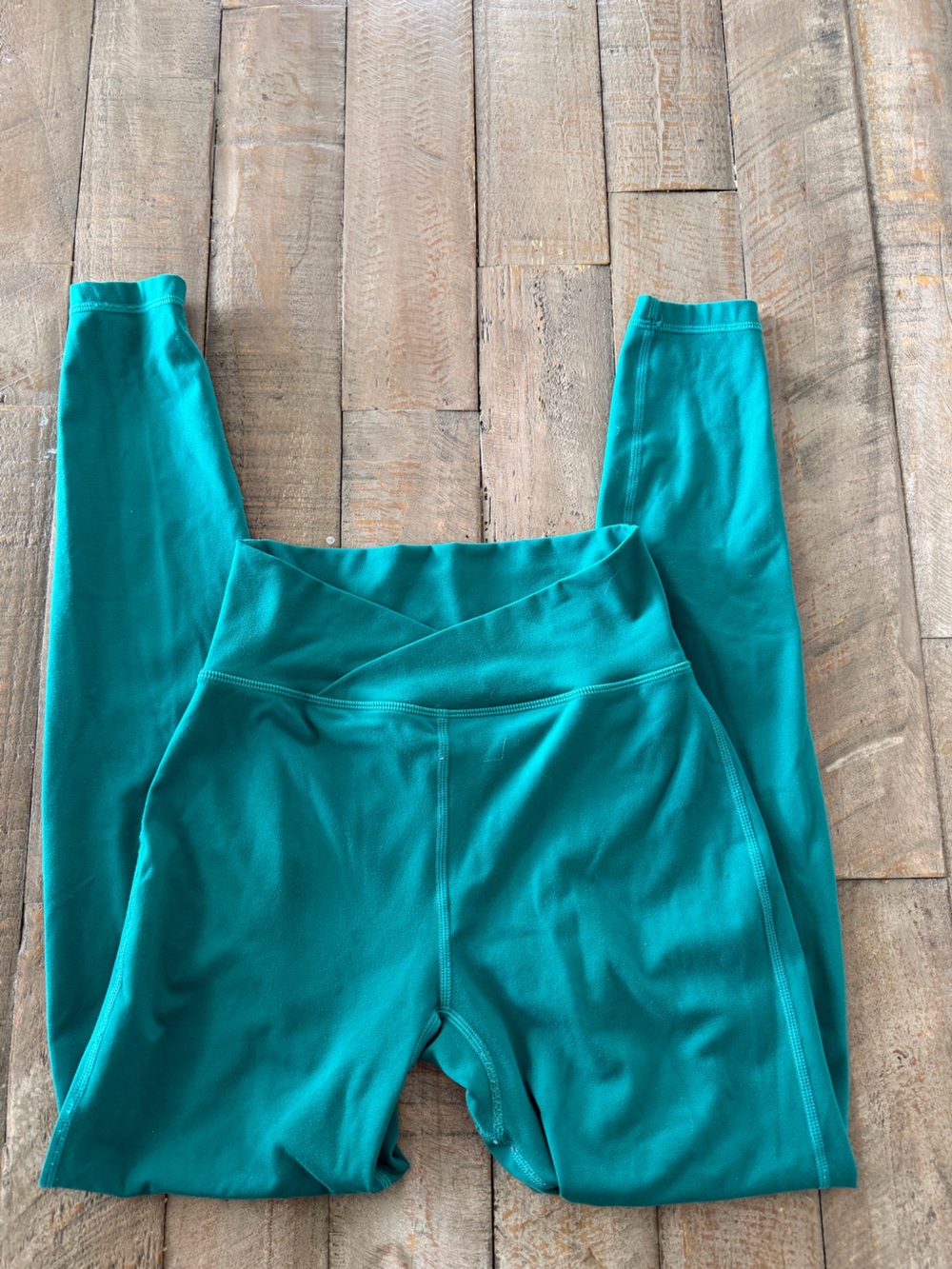 Alphalete Teal Crossover Leggings